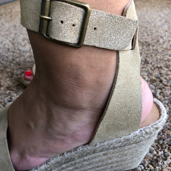 J. Crew Espadrille Wedges. - Picture 3 of 8